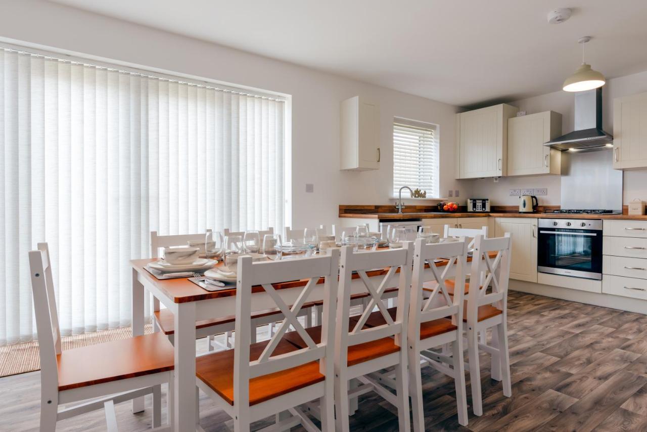 Villa Oakley - Large, Elegant, Dog Friendly & Parking Whitby Exterior foto